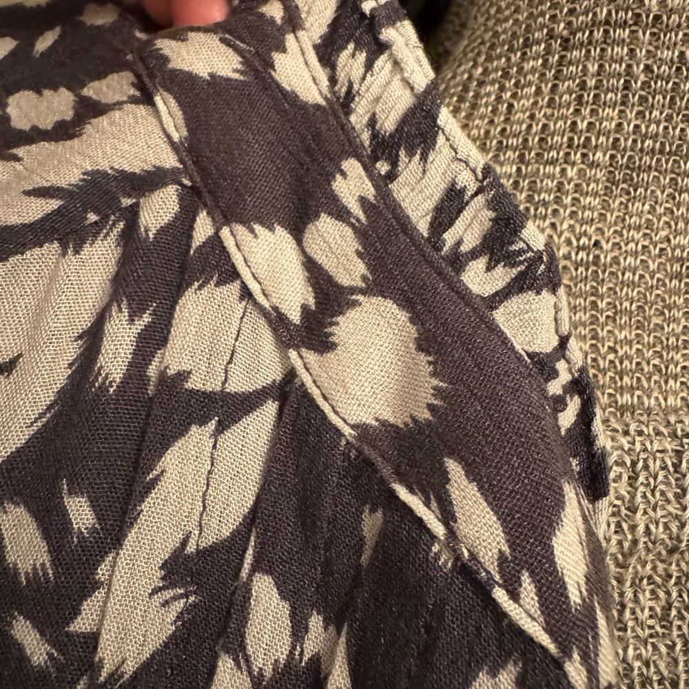 Monday Fun Patterned Blouse - Picture 4 of 8